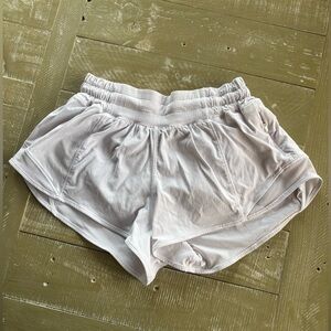 lululemon athletica 2.5-inch hotty hot Athletic Shorts